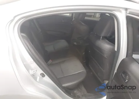 2013 Acura Ilx 2.0L z USA, uszkodzony, nr VIN 19VDE1F54DE010791